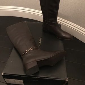 New dark brown riding boots size 7 medium